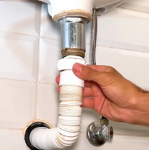 Say Goodbye to Water Worries with This Easy Hack 🌧️🔧 | 5-Minute Crafts GIRLY