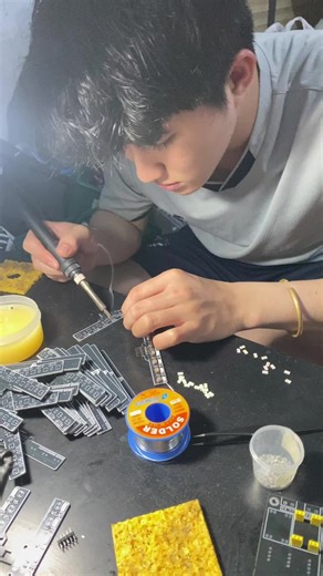 Sắp tới có cuộc thi dò Line ở đâu mà anh em đặt nhiều rứa #robot #code #arduino #nano #bts7960 #lipo #pid #lines 🦿🦾