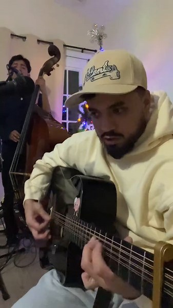 Mastering Requinto Guitar Techniques for Beginners