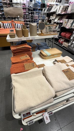 Deze week bij Hema tot 40% korting op dingen zoals beddegoed, handdoeken, pannen en meer!🤑 Check alle acties in de folder op folderz.nl.💪 #hema #koopjesjagers #huishouden #besparen | Folderz.nl
