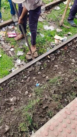 How to raise the railway line if you are going to build it #train #easternrailways #easternrailwa...