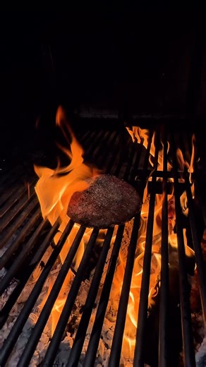 Harlo Steakhouse and Bar on Instagram: "Built different Harlo Steakhouse & Bar | An exclusive steakhouse and dining experience rooted in Vegas history. 1720 Festival Plaza Dr, Las Vegas, NV 89135 Open Daily | Sun-Thurs: 4-9pm & Fri-Sat 4-10pm #harlosteak #Steakhouse #Vegas #summerlin"