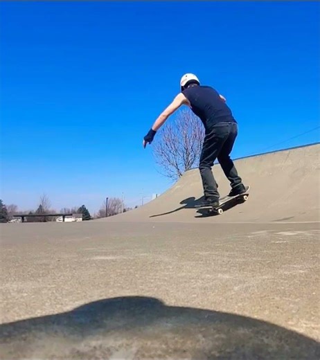 [Day 81] BS 50-50 Stall, Rock to Fakie, Rock n Roll skate Line. #skateboarding #skate #skatershorts