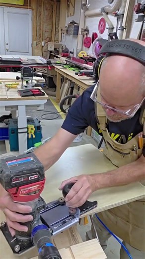 I'm using my new USSA Pioneer router jig with a round over but