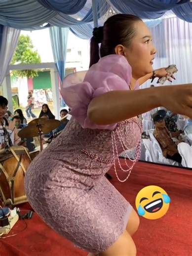 Soak ah bu hajat😭🤣 #ngakakkocak #cover #wangsitsiliwangi