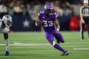 Aaron Jones Sr. Injury Update: Latest on the Vikings Star After Exiting Week 16 vs. Giants