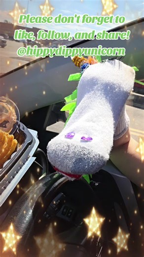 #hippydippyunicorn #goodafternoon #bloomingonion #rolls #runningerrands @Texas Roadhouse @HannahBananaCreates