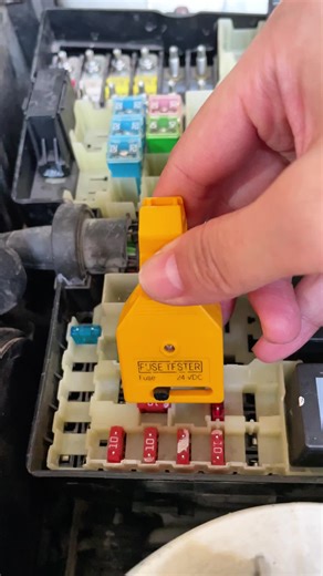 Easily Test Car Fuses with This Handy Tool