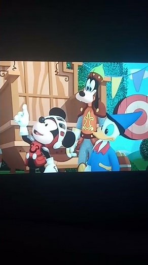 MICKEY AND MINNIE'S JUNGLE SAFARI