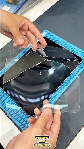 Oh My God! Remove Broken Screen Protector iPad Pro 11 - 3D Eye Safe Tempered Glass #shorts