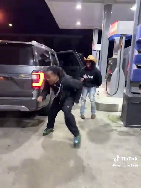 cochise (@yungcochise)’s video of cochise