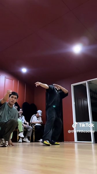 AYOOOOOO!!! (DC @ChillLIT)