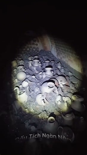 Discovery of a priceless forgotten 'Ancient Ceramic Warehouse': Immeasurable value? 💰" #bian #kha...