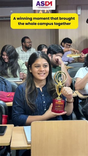 Award Celebration with Students | Best Digital Marketing Institute Ahmedabad - ASDM