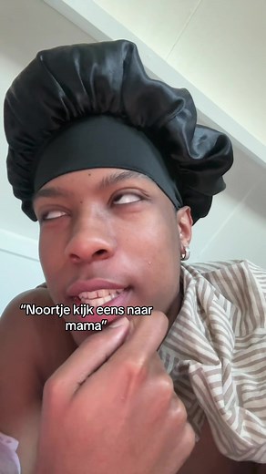 Noortje kijk eens naar mama: Een TikTok Meme