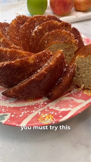 RUHAMA SHITRIT on Instagram‎: "HONEY AND APPLE CAKE! 🍯 If you are looking for a last minute Rosh Hashanah cake you must try this Honey-Apple Bundt cake! The cake is GF, DF, so moist, sweet and beautiful! 🍎Don’t miss my free Rosh Hashanah menu ➡️ On my website: RuhamasFood.com🍎 Follow @ruhamasfood for more! RECIPE 👇 . עוגת תפוח ודבש ללא גלוטן וללא חלב! מתכון בתגובות 🍯 . Recipe: Ingredients- 3 eggs 1/3 cup of honey 1 teaspoon of vanilla extract 1/4 cup of olive oil 2 shredded red apples with