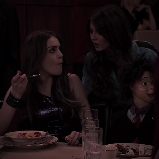 the way they hug more than i hug people #jori #joriedit #jadewest #torivega #victorious #foryoupage