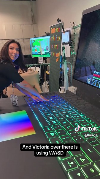 Exploring the World's Largest Laptop at OpenSauce Live