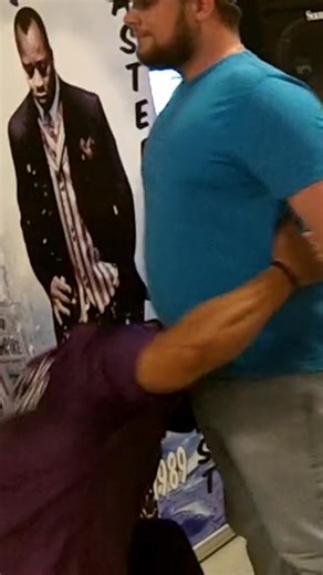 He got hypnotized ! Watch his reaction😂 #hypnosis #comedyshow #comedyreels #reels #funny #comedyvideos | Worlds Coolest Hypnotists