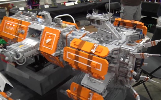 【乐高】国外大神创造一支橙色舰队！太酷了！