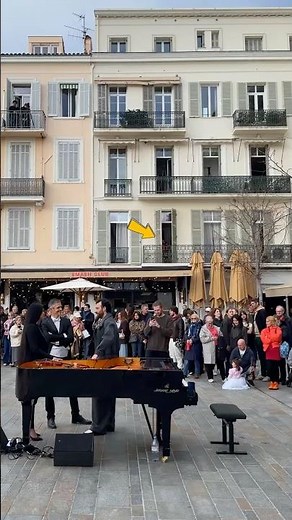 EPIC Viva la Vida Flashmob in ​⁠​⁠Cannes ‪@CannesWebTV‬