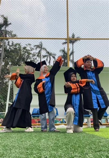 Ga berasa ya tiba tib jadi tiba tiba gini🫪