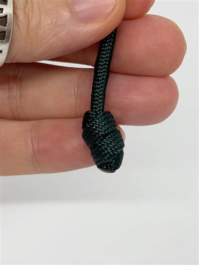 Step-by-Step Stopper Knot Tutorial for Paracord Bracelets