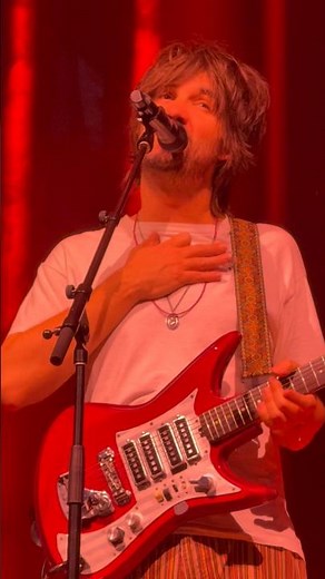 Tame Impala (Kevin Parker) Performs Hit Song Dracula at LA’s Iconic Kia Forum Deadbeat US Tour 2025