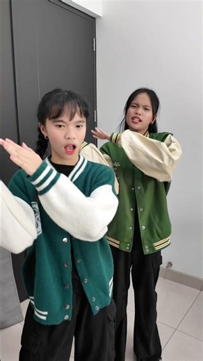 WAKA WAKA DANCE TREND VIRAL