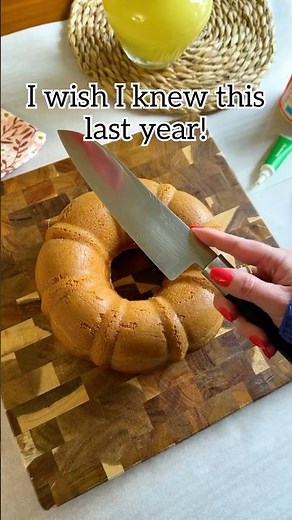 How to make a Very Hungry Caterpillar cake! #firstbirthday #cake #cakedesign