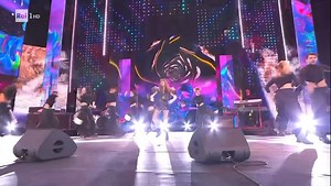 21K views · 553 reactions | ANNALISA SHOW TIM MUSIC AWARDS 2024 ⭐️ L’esibizione di Annalisa ai TimMusicAwards in un medley di Euforia, Sinceramente e Indaco Violento brani contenuti nell’ultimo album di successo “E poi siamo finiti nel vortice”. Al termine dell’esibizione è stata premiata portando a casa 6 premi in questa edizione. Detentori di ogni diritto Rai, Tim, Warner Music Group. | Annalisa FanPage | Facebook