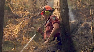 We continue to respond to wildfires within the Slocan Lake Complex, in the Southeast Fire Centre. In this video, Jason Lawler, Incident Commander with one of the Australian Incident Management Teams, provides an operational update on fires within the complex. For more details on wildfires in B.C., including those in the Slocan Lake Complex, visit https://wildfiresituation.nrs.gov.bc.ca/list or download the BC Wildfire public mobile app. | BC Wildfire Service