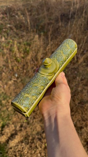 22K views · 7K reactions | Projects I make using my extruded for! 7 day pill boxes, morning/ evening pill boxes, phone holders and incense holders! Which is your favorite? 殺❤️ #ashenwrenceramics #extruder #pillbox #incenseburner #incenseholder #phoneholder #functionalceramics #sliptrailing #3dprintedceramics #lagunaclay #artprocessvideo | AshenWren Ceramics | Facebook