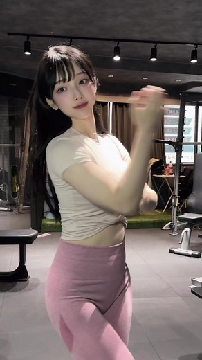 肩と腕トレーニングの効果と筋肉痛