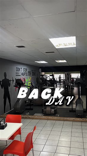Becoming Aunty Sgora . Back day check ✔️ 🔐 in. Are you? 🤷🏻‍♂️ #backdayworkout #GymTok #Fitness #latsworkout