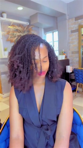 Expert Side Pinning for Gorgeous Curly Hairstyles