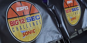 ESPN College GameDay crew debates biggest storylines ahead of Saturday's Big 12/SEC Challenge