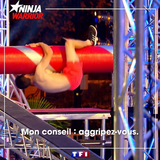 #NinjaWarrior J-2 💪 Retrouvez l'obstacle emblématique de Ninja Warrior 💥Le rouleau compresseur 💥 ! Les candidats ne devront rien lâcher, c'est le cas de le dire ! 😉 📺 RDV SAMEDI à 21H05 sur TF1 et MYTF1 avec Iris Mittenaere, Christophe Beaugrand et Denis Brogniart ! | Ninja Warrior France