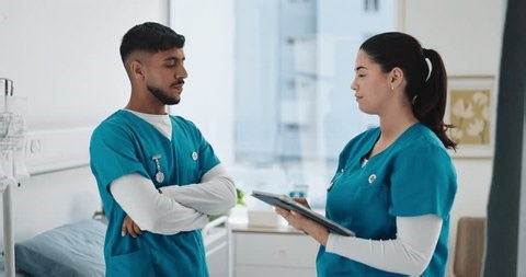 clip-3985499761-nurses-advice-communication-tablet-clinic-workflow-schedule