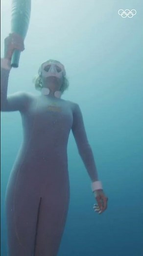 The Olympic flame. Under water. It’s simply mesmerising! 🔥🌊😍