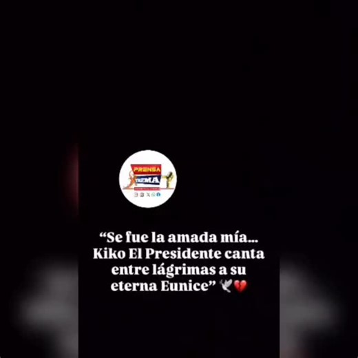 PRENSA XTREMA RD OFICIAL 🇩🇴 on Instagram: "Waaoo kiko que grande eres , Kiko, esposo fiel y cumplidor, hoy se quedó solo en la casa del amor… la voz se le quiebra, el alma le llora, porque Eunice, su reina, partió a la gloria. ✨ “Se fue la amada mía”, improvisa con el corazón herido, pero su fe se levanta y proclama que Dios la recibió en su nido divino. 🙏 Eunice Peralta no murió, se transformó en luz eterna, vive en cada recuerdo, en cada beso que quedó en la tierra. 🌹 Kiko, hombre de honor
