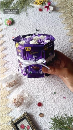 DIY Chocolate Hamper 💜| Easy Gift Ideas । #hampers #giftideas #viralshorts #trendingvideo #bouquet