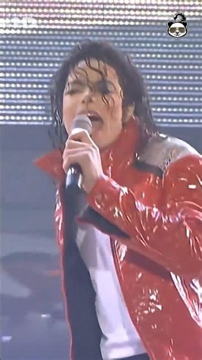 ⚡ Michael Jackson – Beat It (Live 1997) 🇺🇸 | HIStory Tour Performance #Shorts #KingOfPop #90sMusic