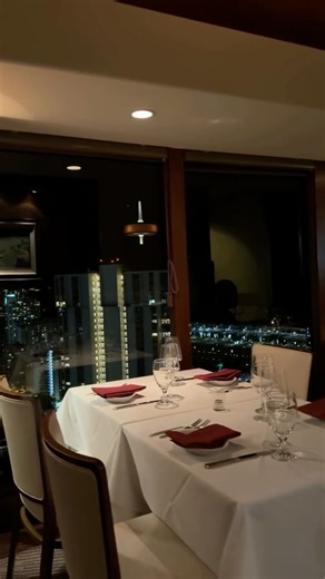 14 reactions · 4 comments | Experience breathtaking panoramic views of the Honolulu skyline, perfectly paired with our expertly crafted wet-aged steaks. ✨ Reserve your table today at 808.949.3636 . . #oahueats #hawaiirestaurants #oahurestaurants #hawaiieats #hawaiifoodies #oahurestaurants #oahufoodies #dinnerhonolulu #honoluludinner | The Signature Prime Steak & Seafood | Facebook