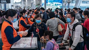 How does coronavirus spread?