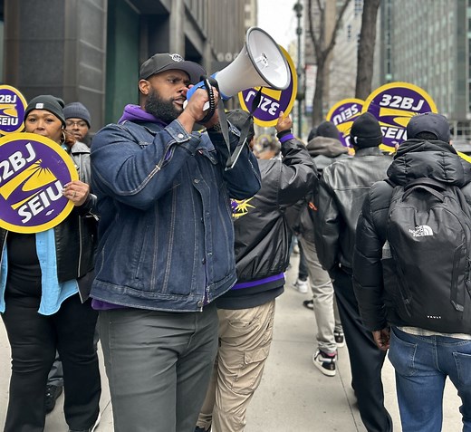 Security workers want their union contracts reinstated