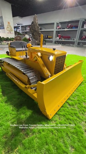 Check out this gorgeous 1/14 MD D7 Hydraulic Bulldozer！ #rc #model #metal #machine