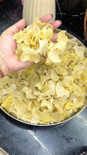 Potato chips making at home #youtubeshorts #recipe #potatorecipe