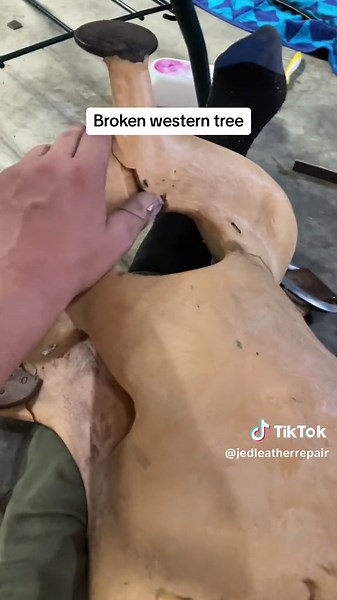 Western #saddle tree is broken! Take a 👀 #leatherworker #equestrian #smallbusiness #saddlework