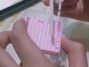 用拼豆怎么做戴眼镜的kitty猫